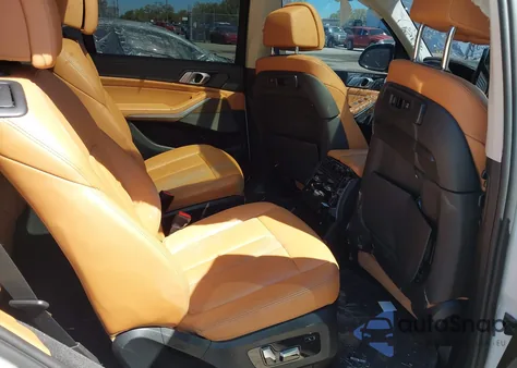 2020 BMW X7 xDrive40I z USA, uszkodzony, nr VIN 5UXCW2C00L9B66121